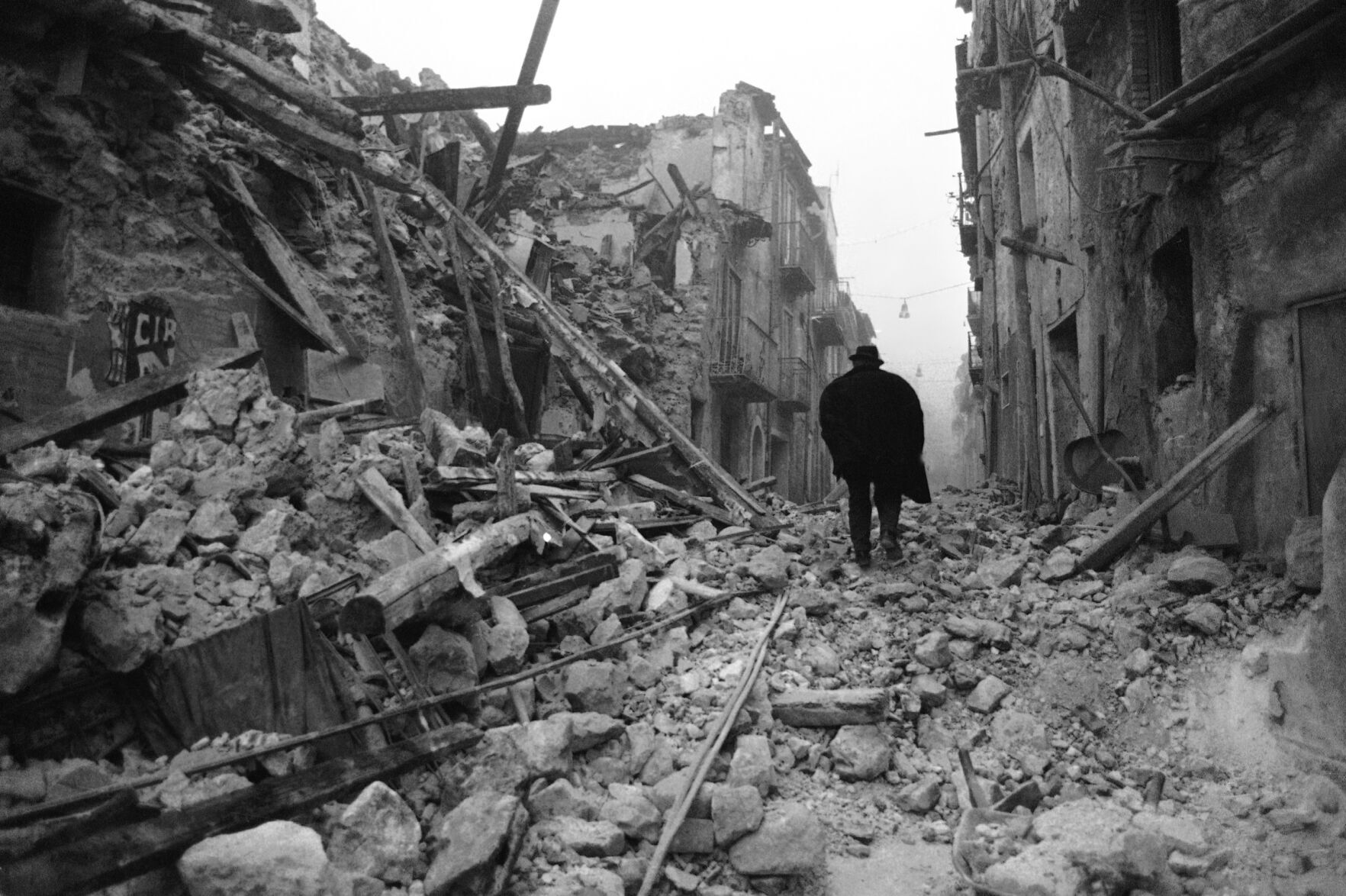 1980: Earthquakes